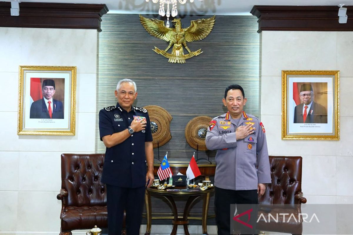 Kepala Kepolisian Indonesia dan Malaysia bahas PMI