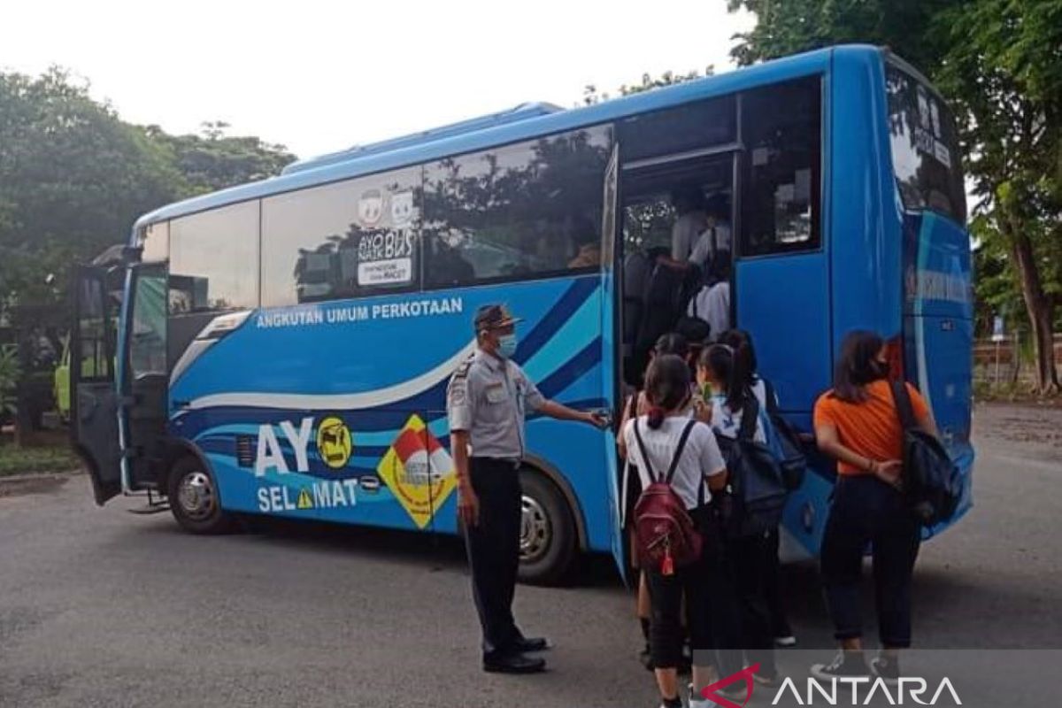Dinas Perhubungan Buleleng asuransikan bus sekolah dukung PTM