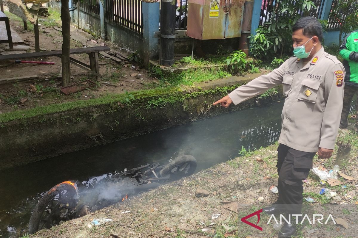 Polisi amankan pejambret yang dibakar massa di Palembang