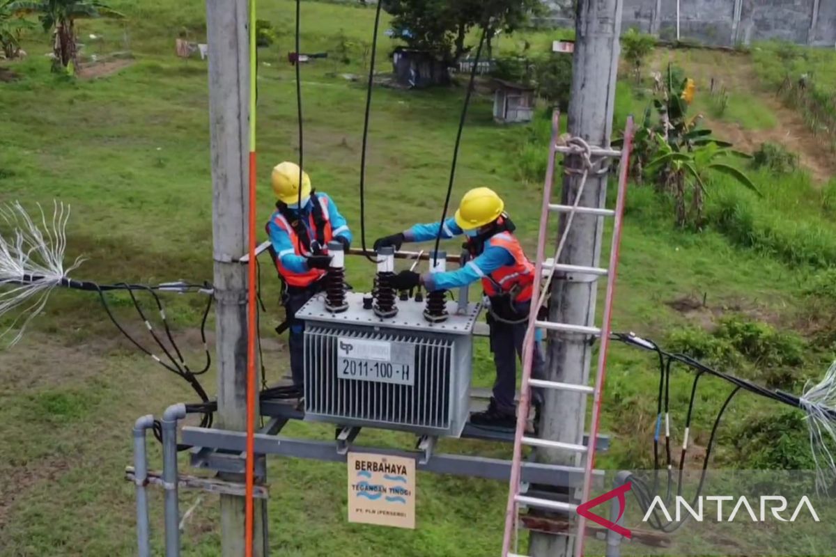 Proses perbaikan gangguan listrik bisa diikuti di aplikasi PLN Mobile