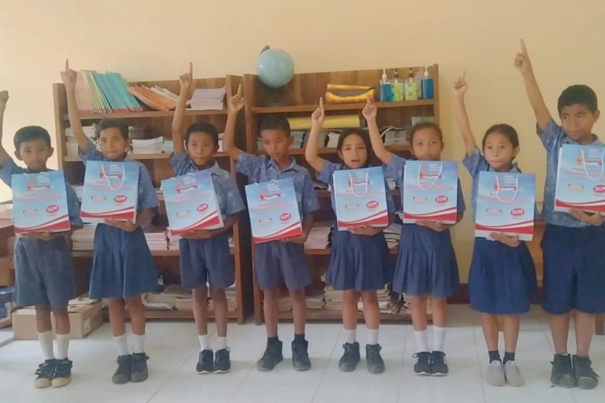 SGM Eksplor Indomaret salurkan bantuan pendidikan Rp3,5 miliar