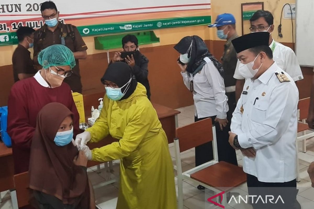 Kabupaten Batanghari upaya maksimal capai target vaksinasi anak usia 6-11 tahun