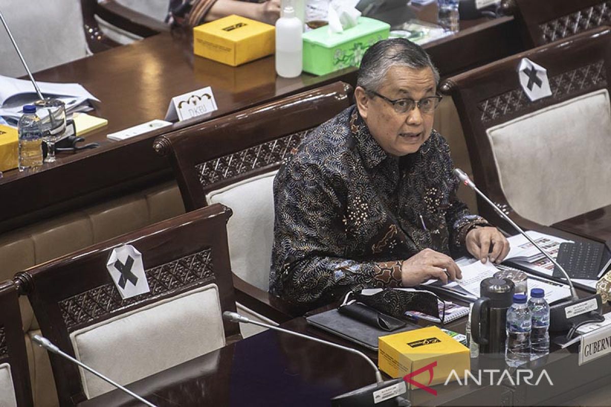 Gubernur BI perkirakan ekonomi global dan domestik 2022 lebih seimbang