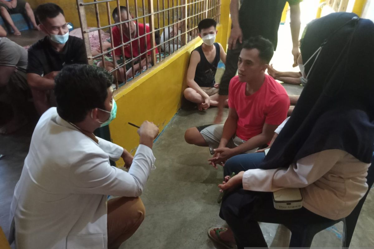 Polres Bangka Tengah periksa kesehatan tahanan