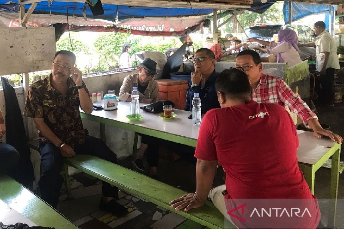 Bupati Labusel silaturahmi ke Warkop Jurnalis Medan