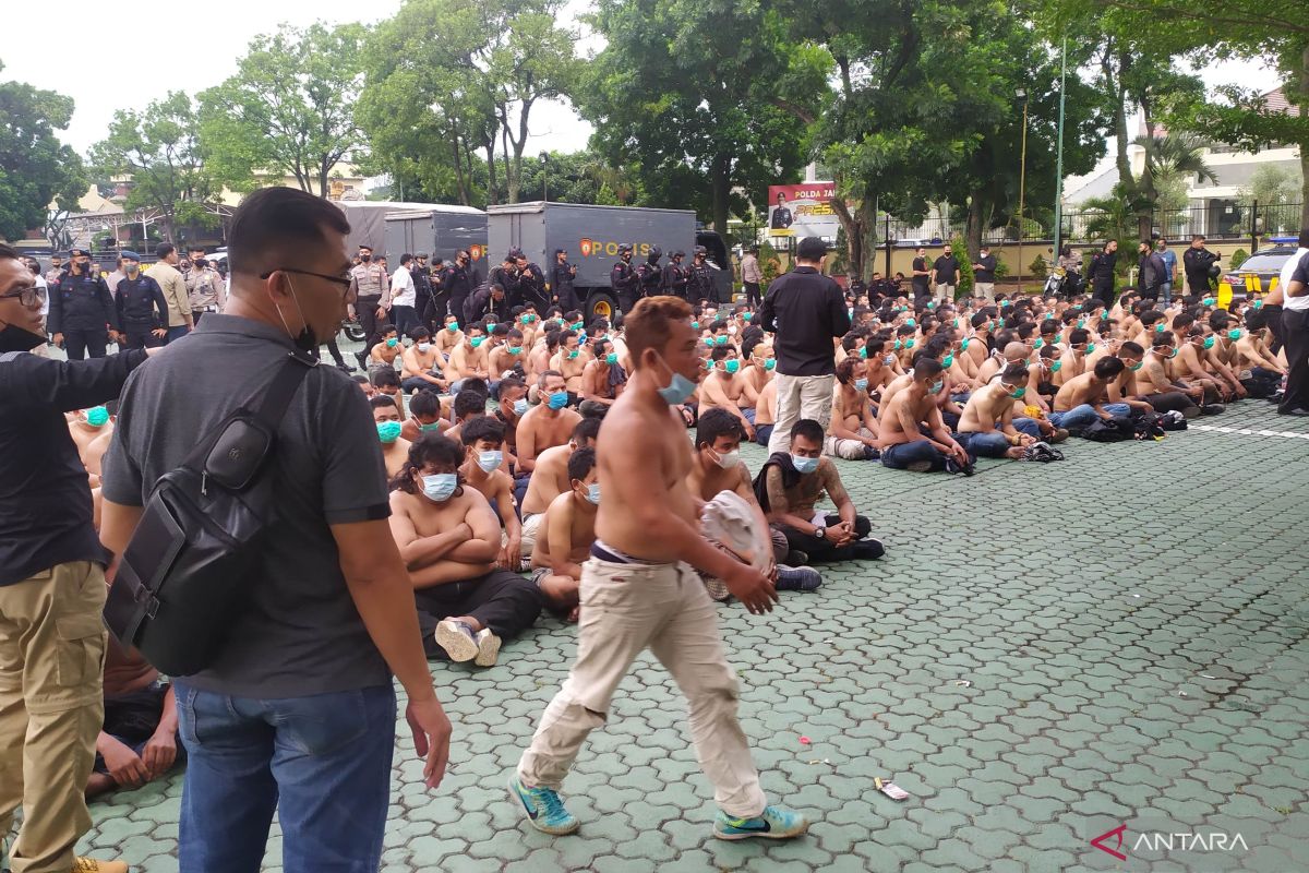 725 anggota GMBI diamankan polisi