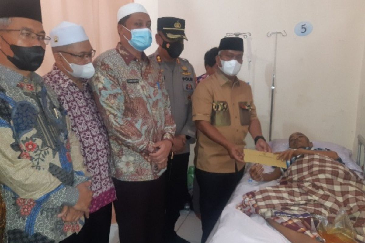 AZP Bantu biaya perobatan Sayuti Siregar penderita penyakit lever