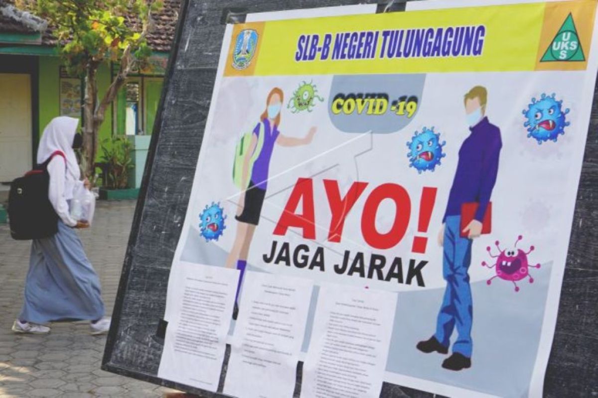 Sembilan siswa positif COVID-19 Dindik hentikan PTM SMA Tulungagung