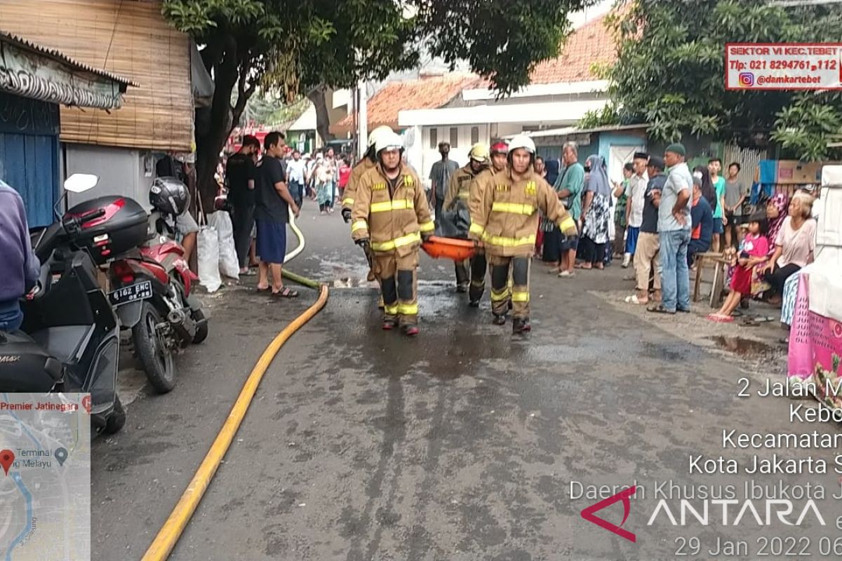 Polisi selidiki penyebab kebakaran tewaskan tiga orang di Tebet