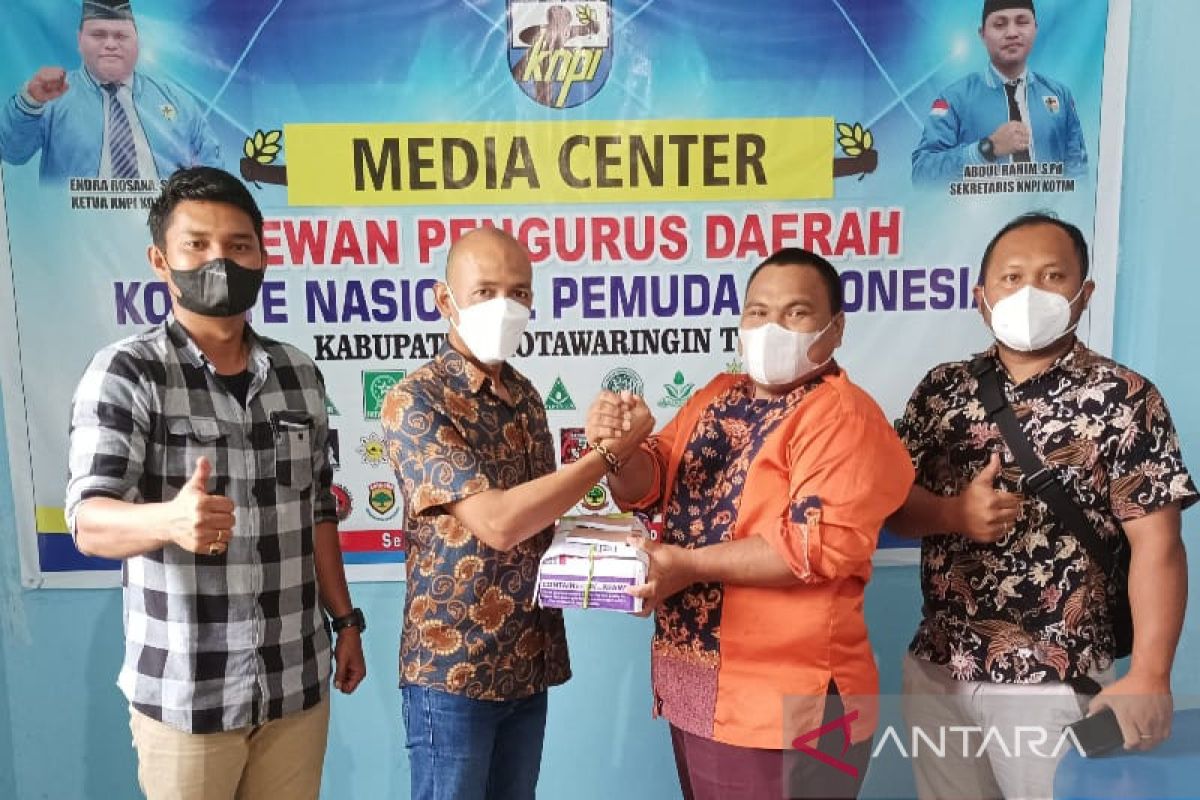 Musim Mas Group gandeng KNPI gelar operasi pasar minyak goreng di Sampit