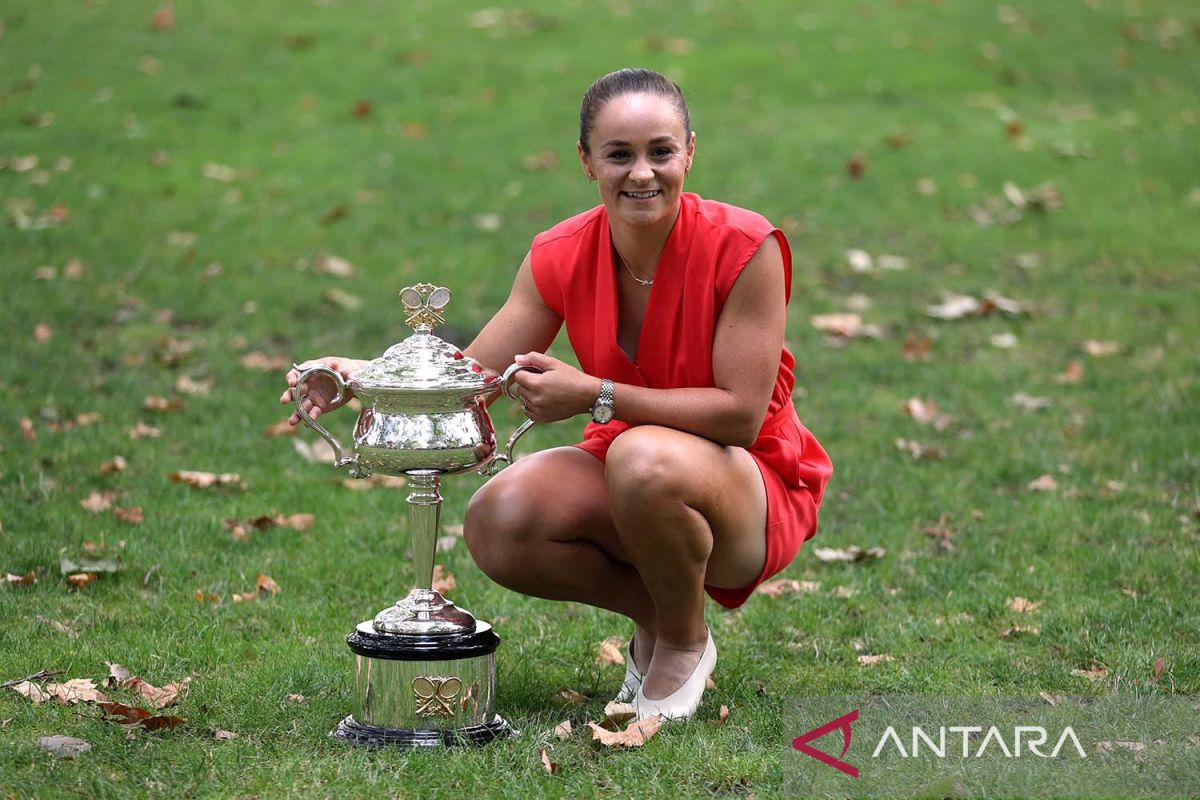 Ini lima petenis besar yang pesiun di puncak karir