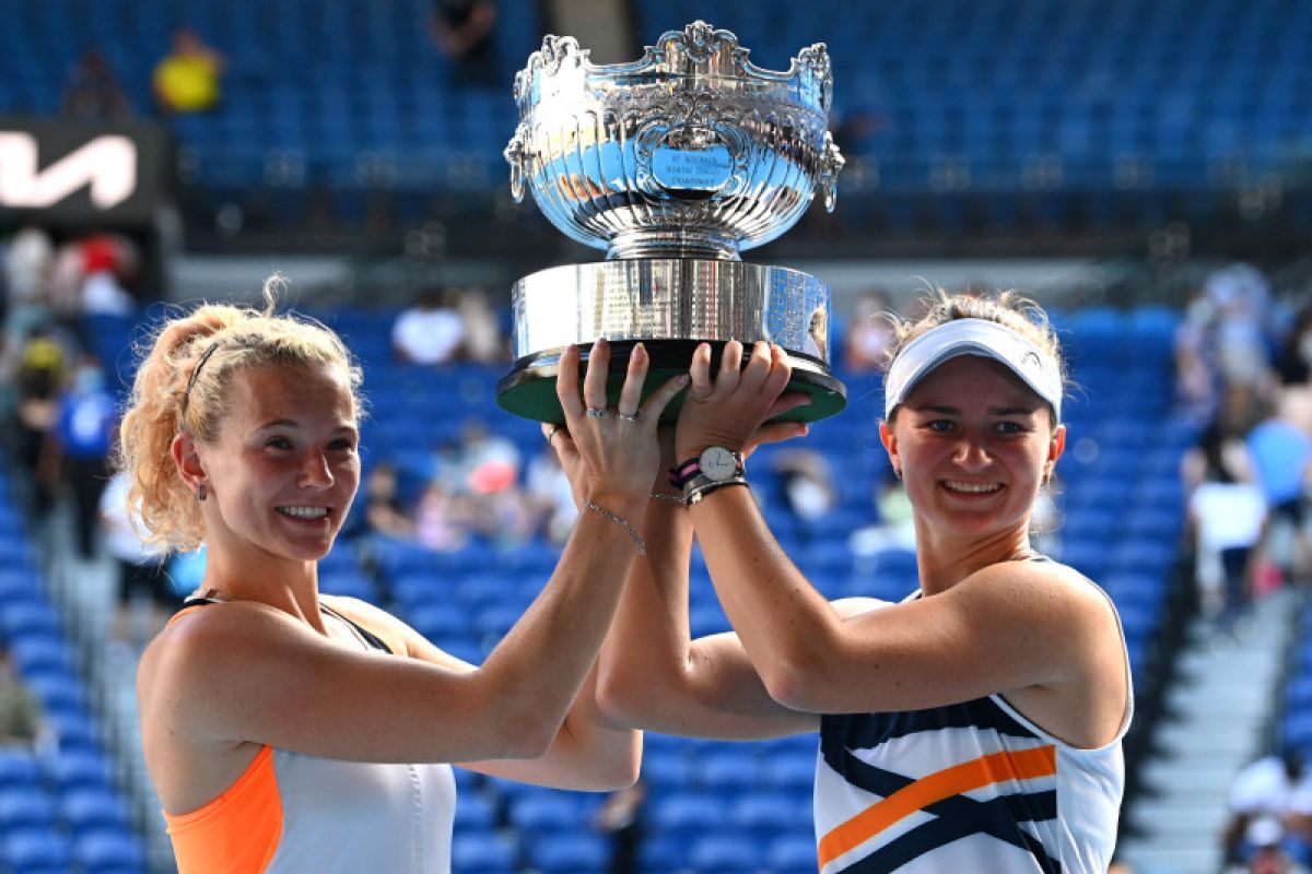 Australian Open - Krejcikova dan Siniakova juara ganda putri Australian Open