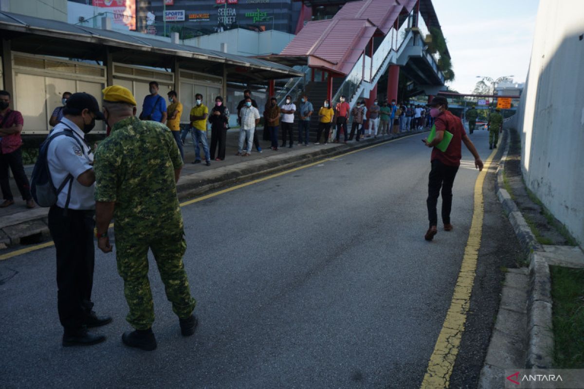 Di Malaysia, kasus COVID-19 turun dalam tiga hari terakhir