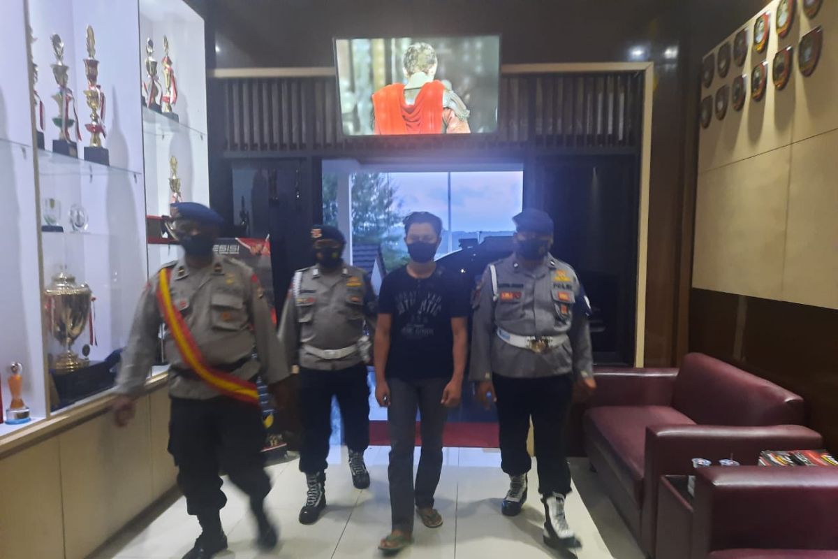 Dansat Brimob Maluku: laporkan oknum polisi 