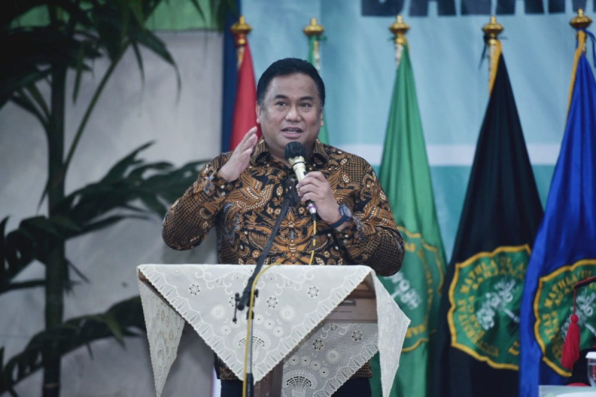 Rachmat Gobel sebut sarjana baru sebagai cahaya dan energi bangsa