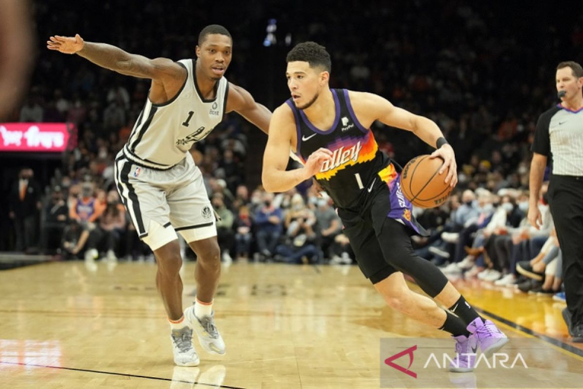 Bangkit atasi Spurs, Suns bukukan sepuluh kemenangan beruntun