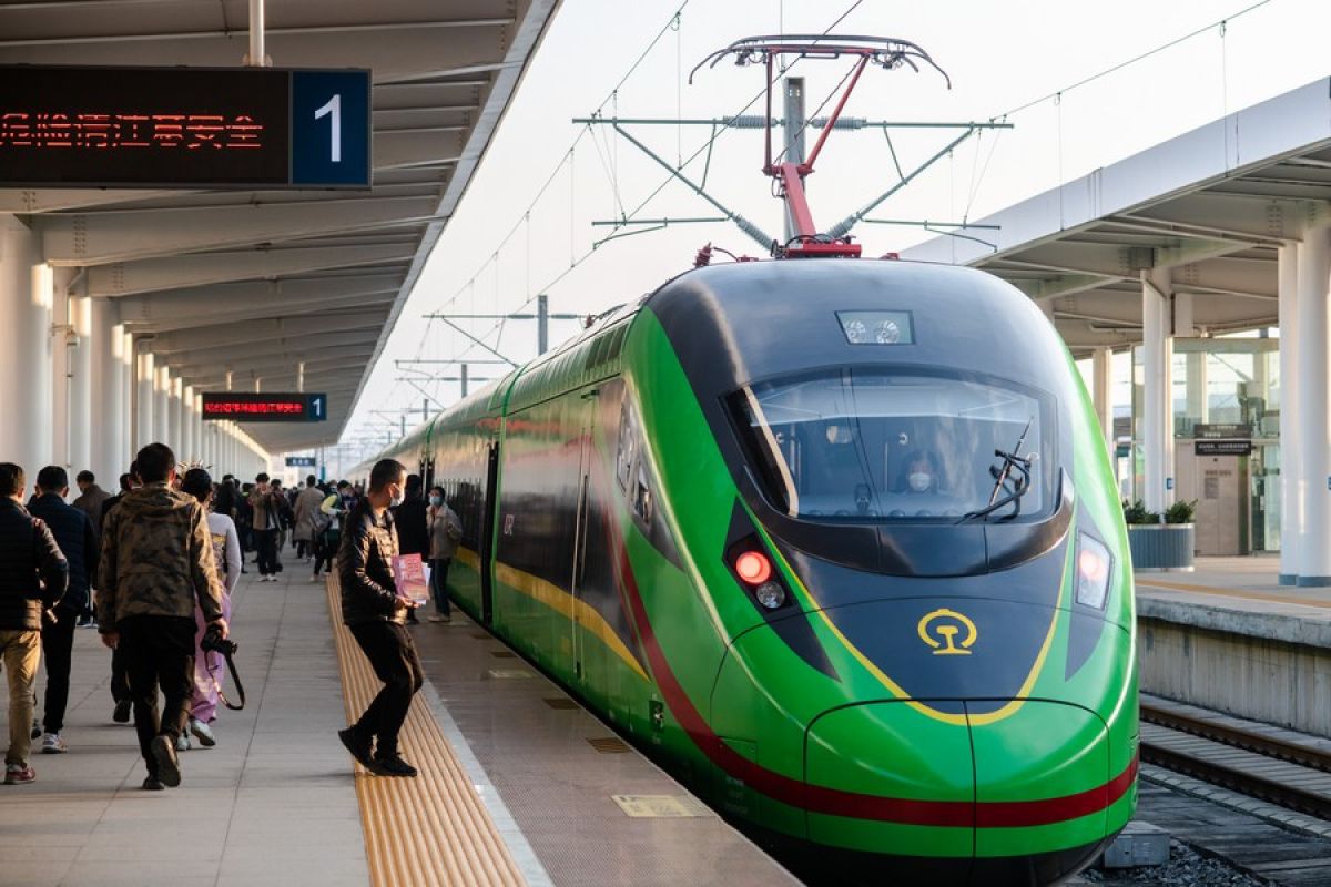 Jalur kereta China-Laos angkut lebih 1 juta orang sejak diluncurkan