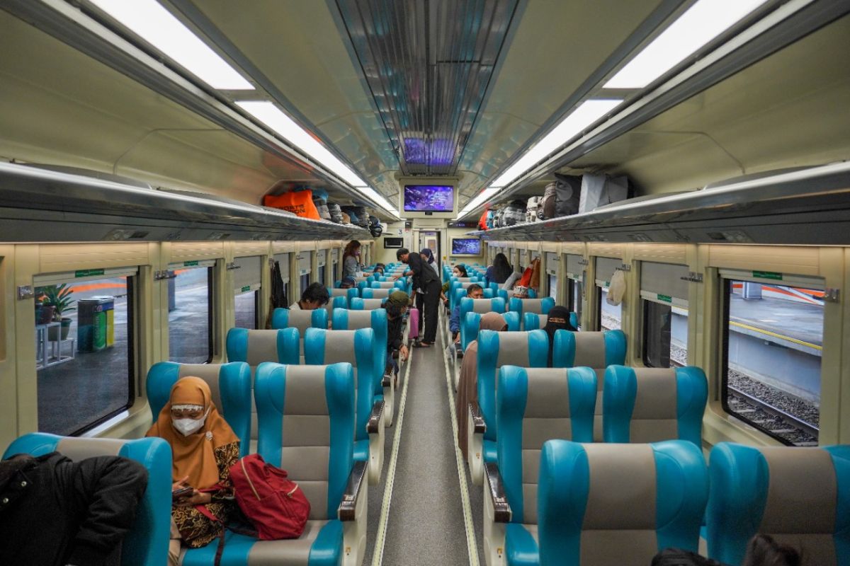 KAI gives 20-percent discount on train tickets for older adults