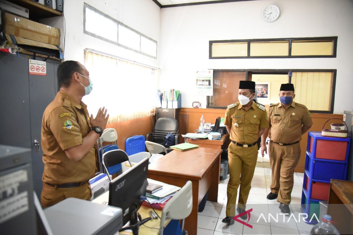 Jelang Imlek, 60 persen ASN di lingkungan Dinas Pendidikan Kabupaten Bandung bolos