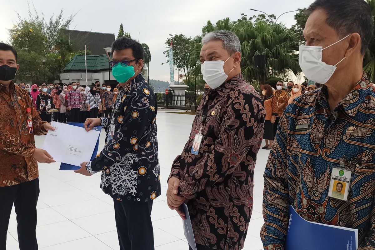 Sekprov Kaltim Sa'bani pimpin apel gabungan diakhir masa jabatan