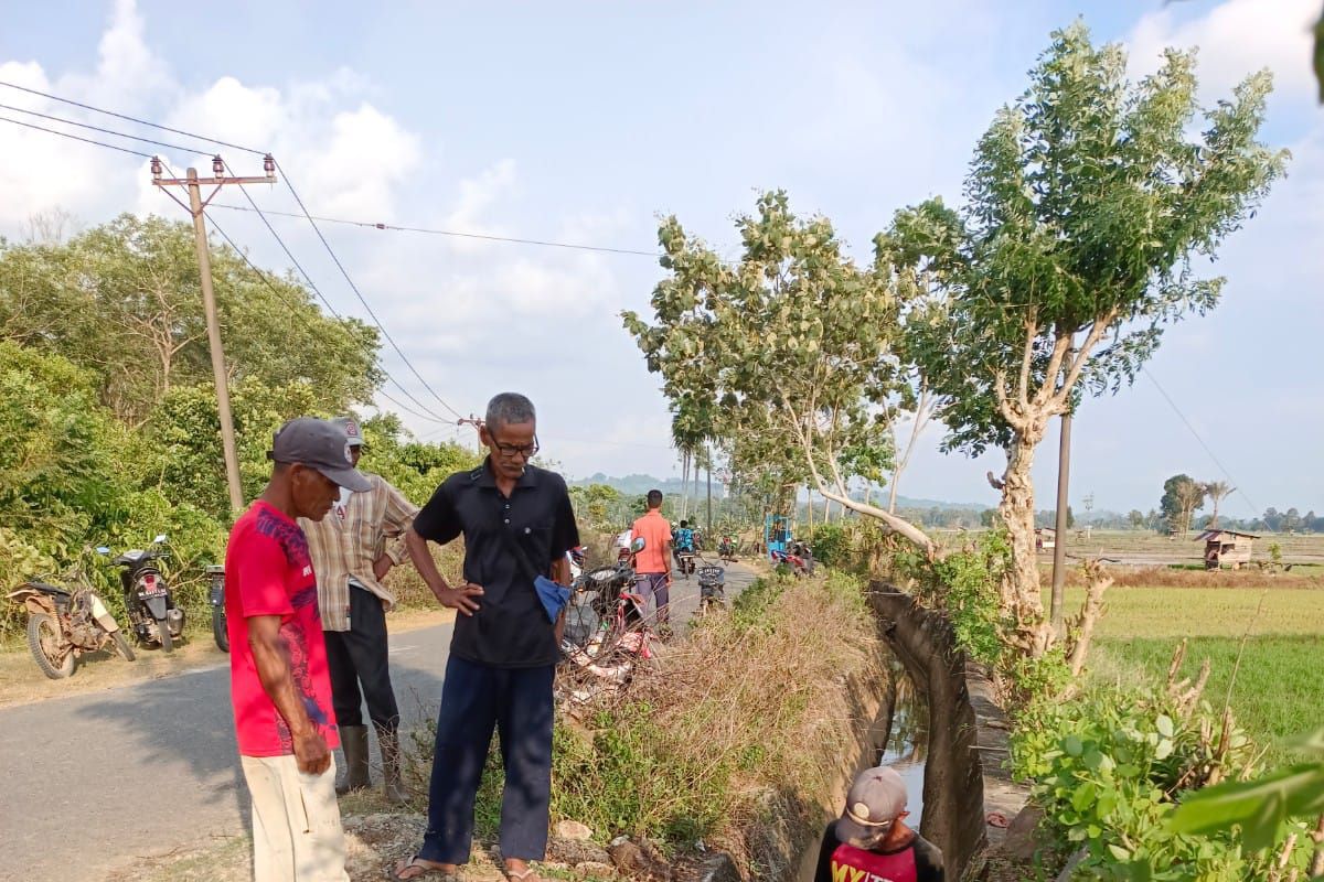 musim kemarau melanda, petani di delapan desa di Aceh Jaya bergotong royong