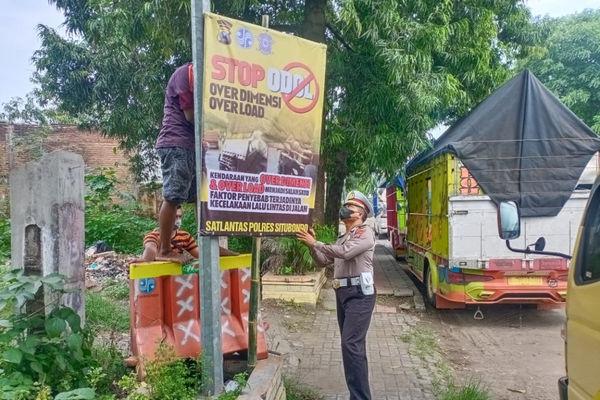 Satlantas Polres Situbondo tindak truk angkutan 