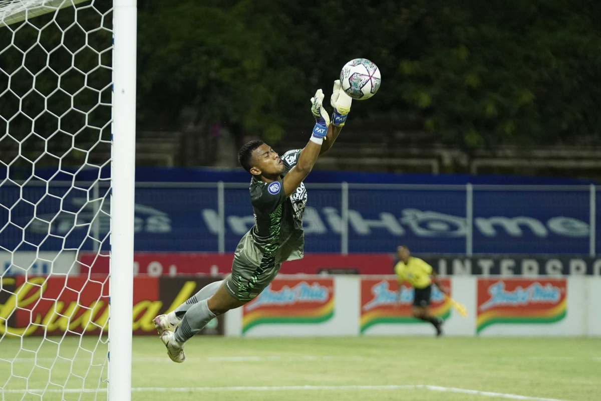 Kiper Persib Teja diminta untuk tetap fokus