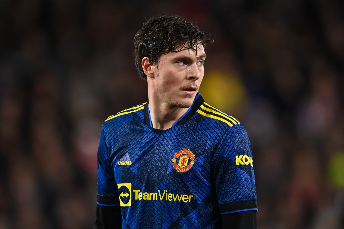 Liga Inggris: Victor Lindelof juga 