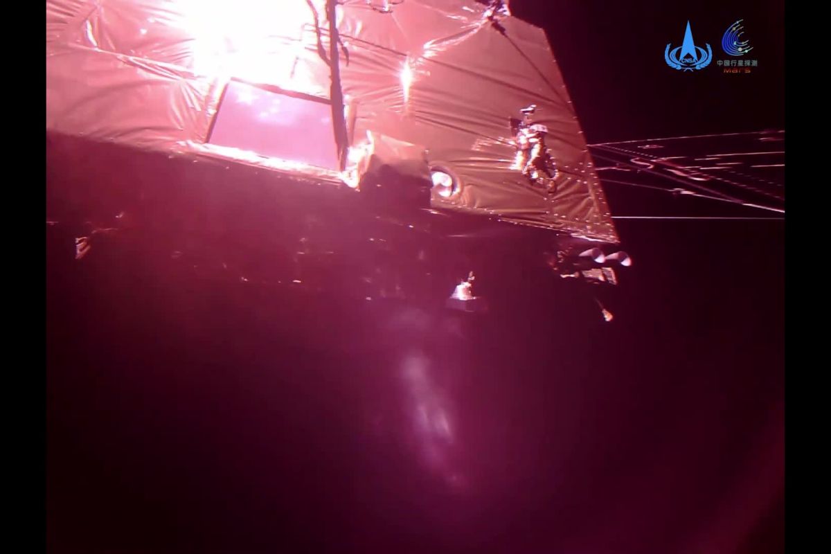 Pengorbit Mars China kirim video swafoto jelang Tahun Baru Imlek