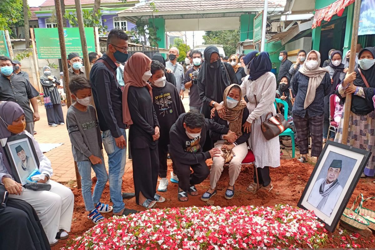 Tokoh pers Margiono dimakamkan di Banten