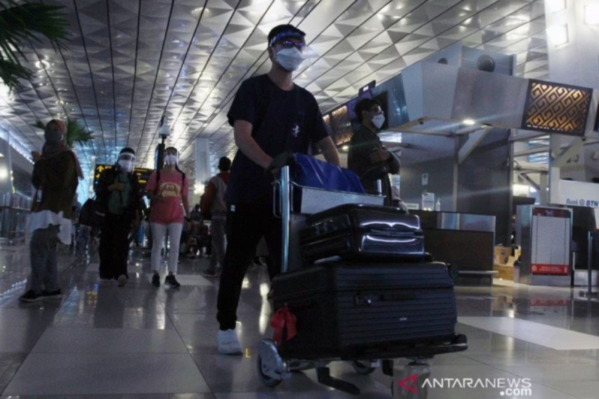 Task Force assessing foreign travelers' quarantine period cut plan