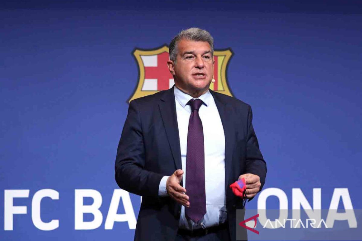 Barcelona jual lagi 15 persen hak siar laga klub