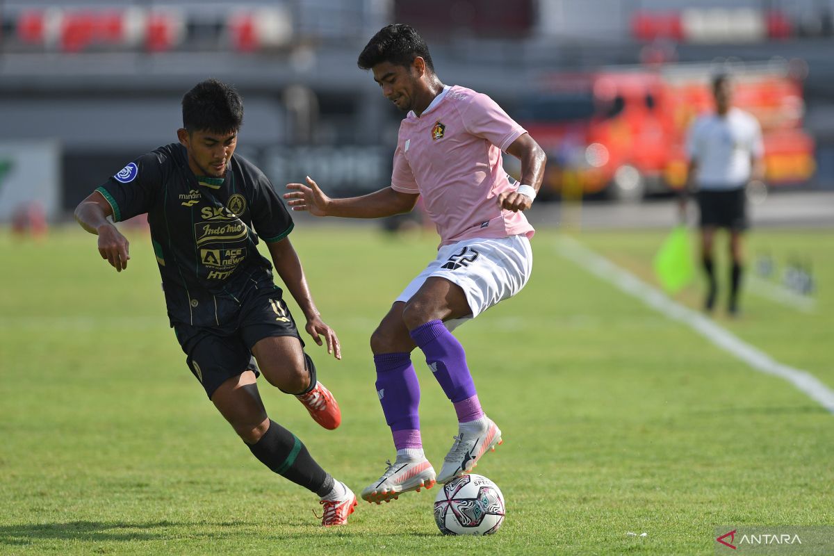 Persik vs PSIS bermain imbang tanpa gol