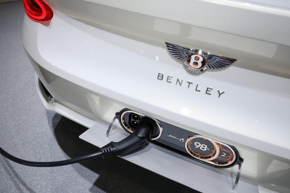 Bentley rilis mobil listrik tiap tahun mulai 2025