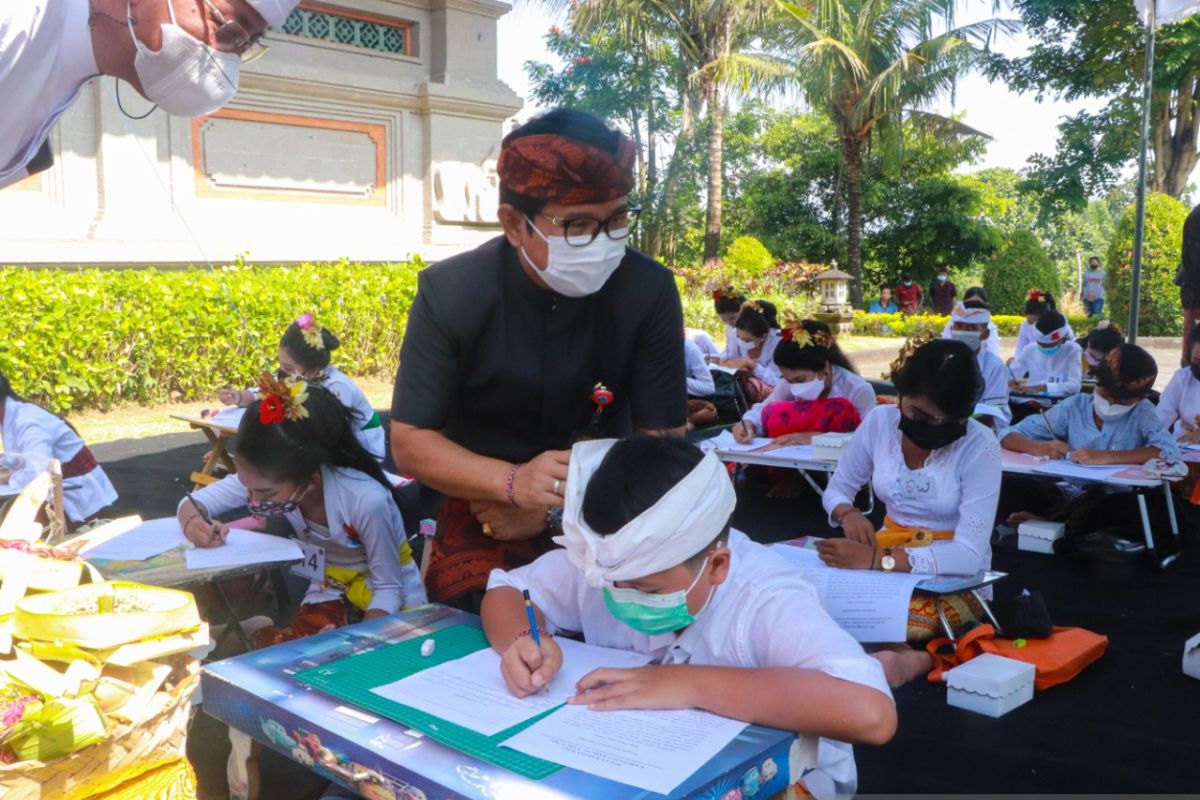 Pemkab Badung lestarikan sastra dan aksara Bali