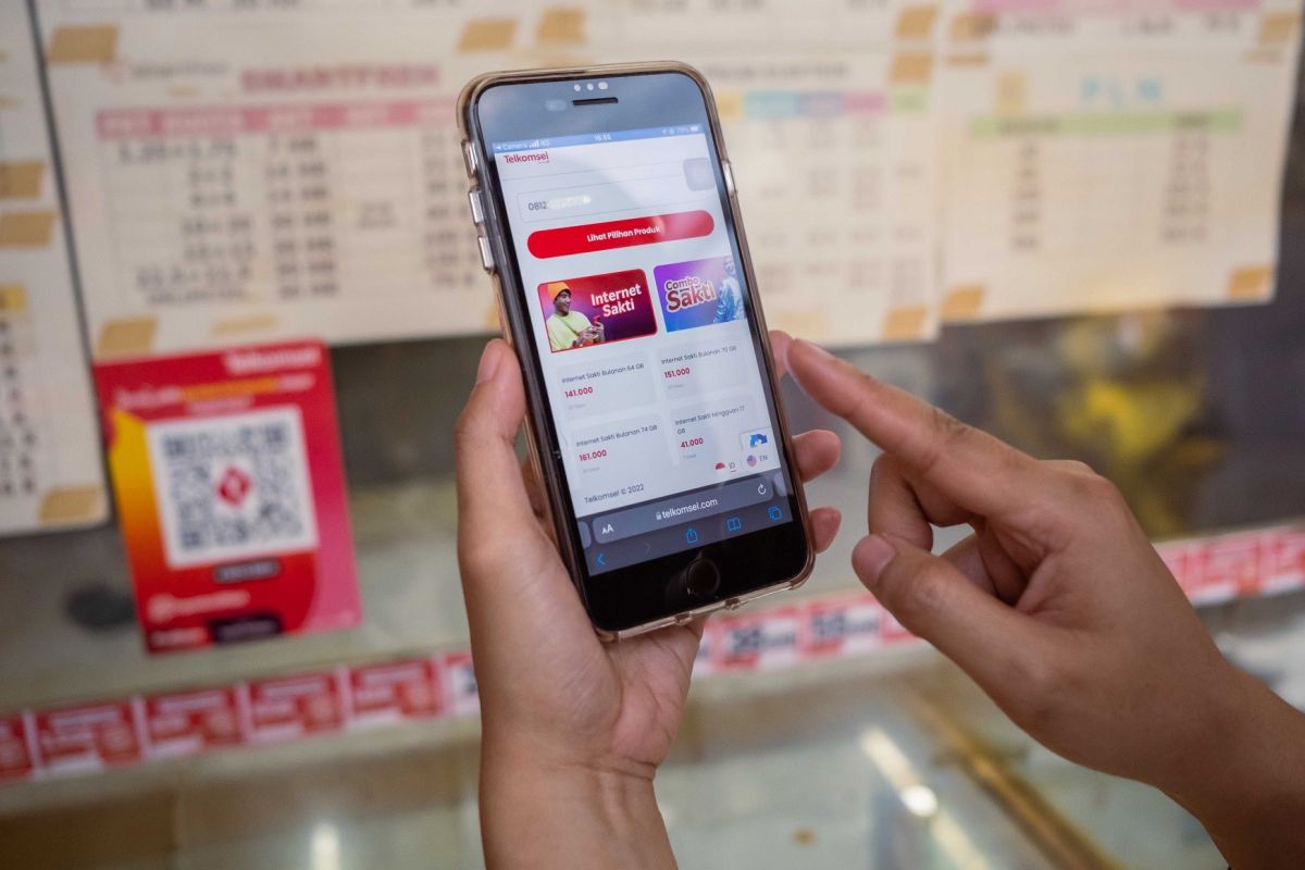 Pelanggan Telkomsel prabayar kini bisa beli paket data dengan scan QR Code