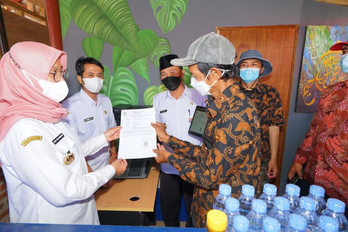 Desa Setail Banyuwangi layani adminduk di berbagai tempat