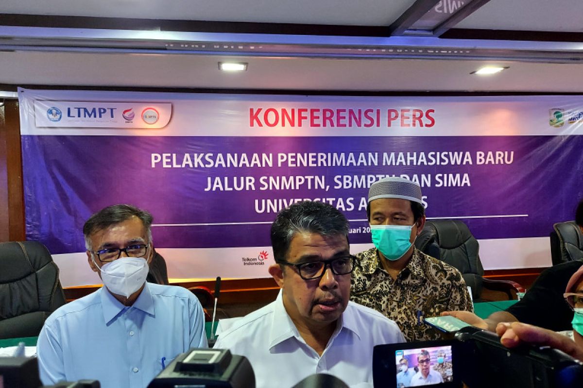 Unand terima 7.035 mahasiswa baru pada 2022 lewat tiga jalur