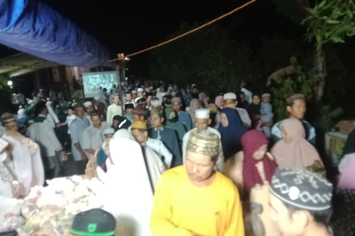 Ribuan jamaah Majelis Nurul Anwar Kambitin padati Haul Guru Sekumpul