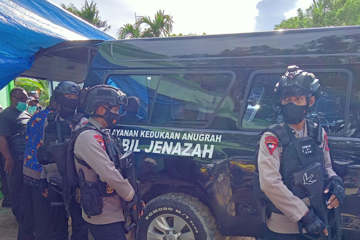 Tiga jenazah korban bentrok di Sorong diberangkatkan ke daerah asalnya