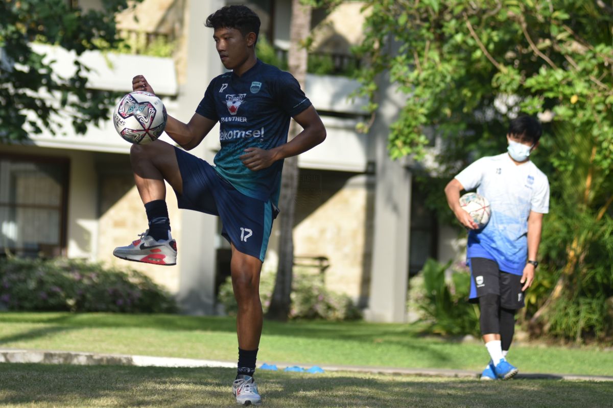 Persib jaga kondisi pemain setelah laga ditunda