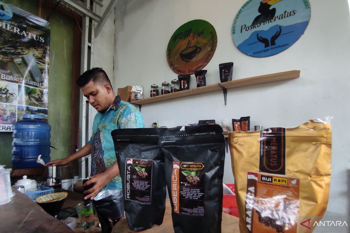 Menikmati senja dengan secangkir Kopi Meratus di Kota Apam