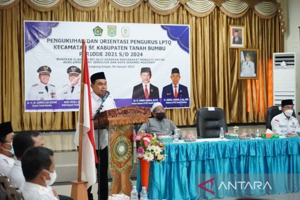 Bupati Tanah Bumbu kukuhkan pengurus LPTQ tingkat kecamatan