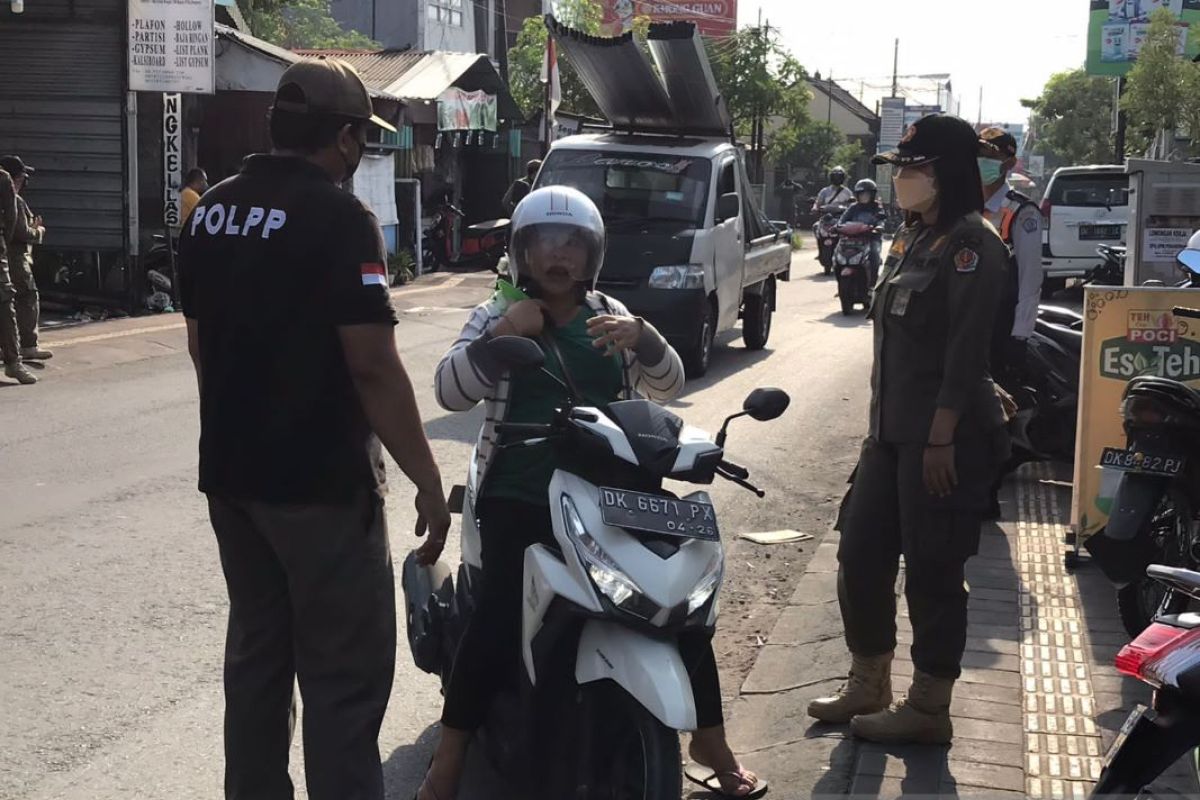 Tim Yustisi Denpasar tindak 25 pelanggar prokes