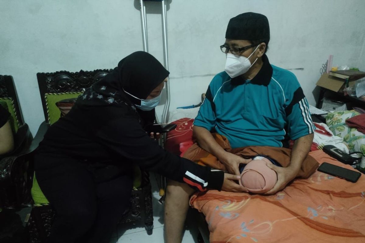 Penderita dampak pasca-COVID-19 di  Kota Surabaya butuh bantuan kaki palsu