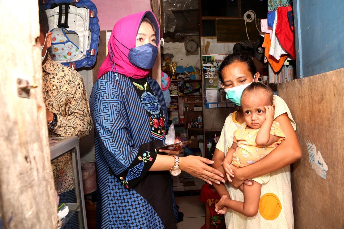Dinsos Surabaya bantu carikan pekerjaan untuk ayah balita berkelamin ganda