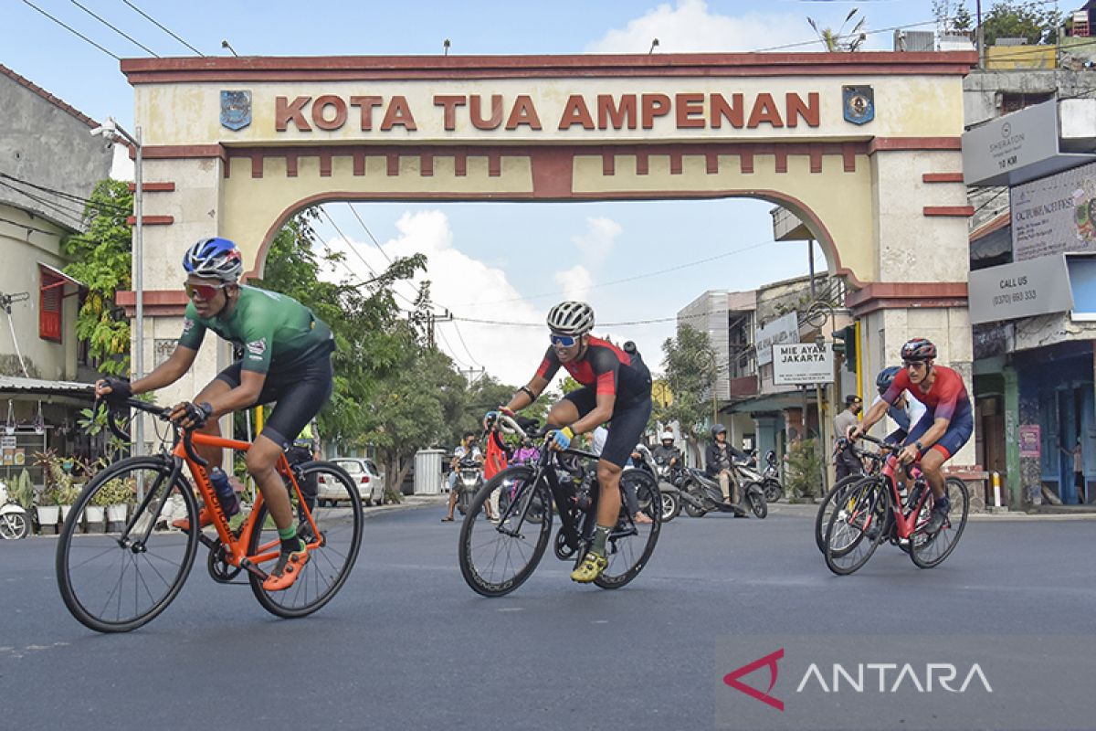 1.308 atlet sepeda ramaikan L'etape Tour de France di Lombok