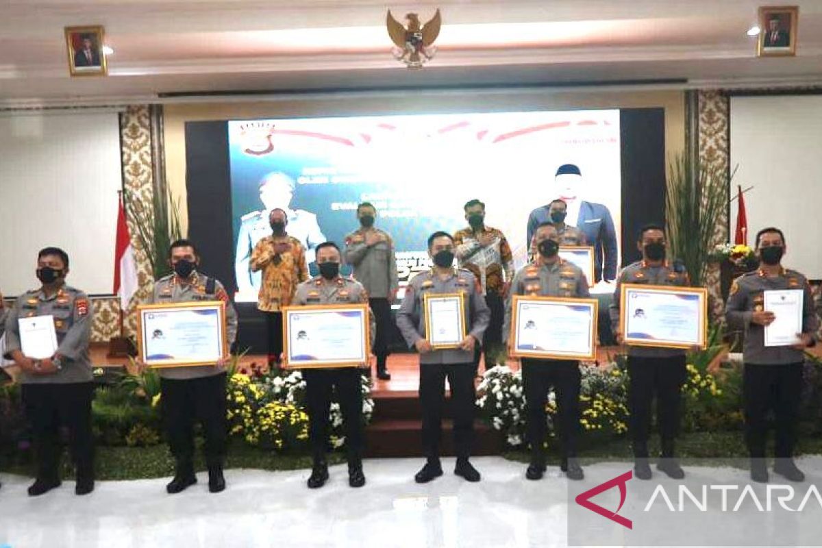 Polda Banten terima penghargaan zona hijau kepatuhan standar pelayanan publik dari Ombudsman RI