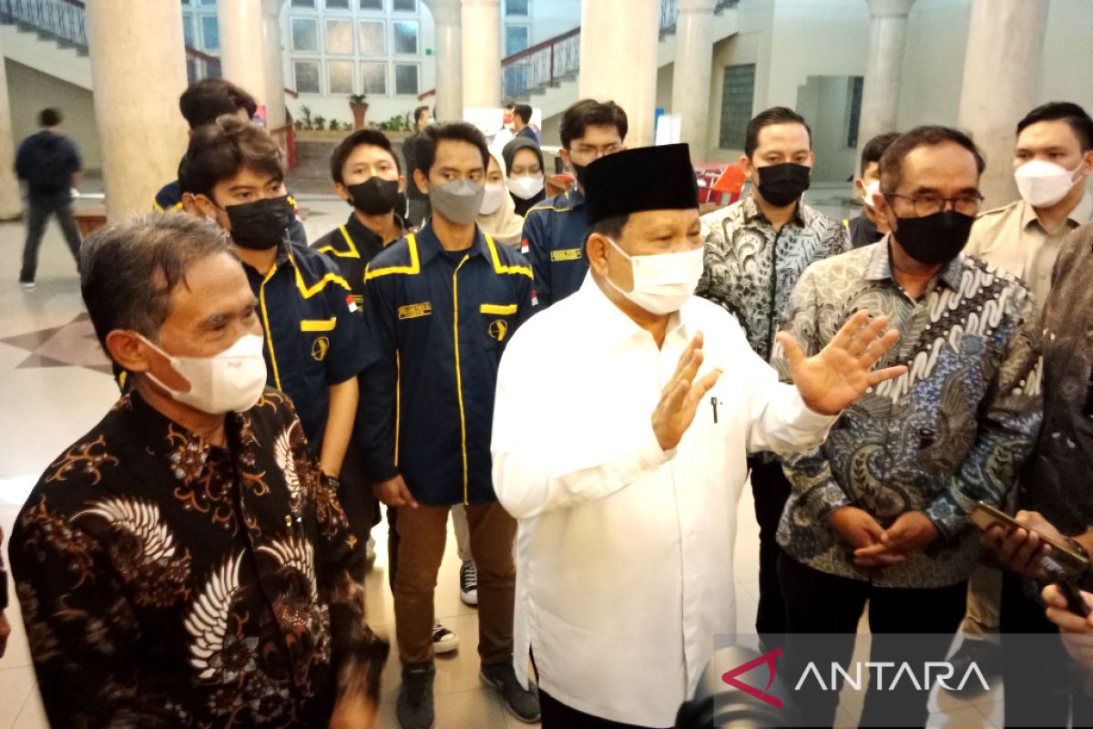 Menhan tandatangani kerja sama pengembangan iptek dengan UGM