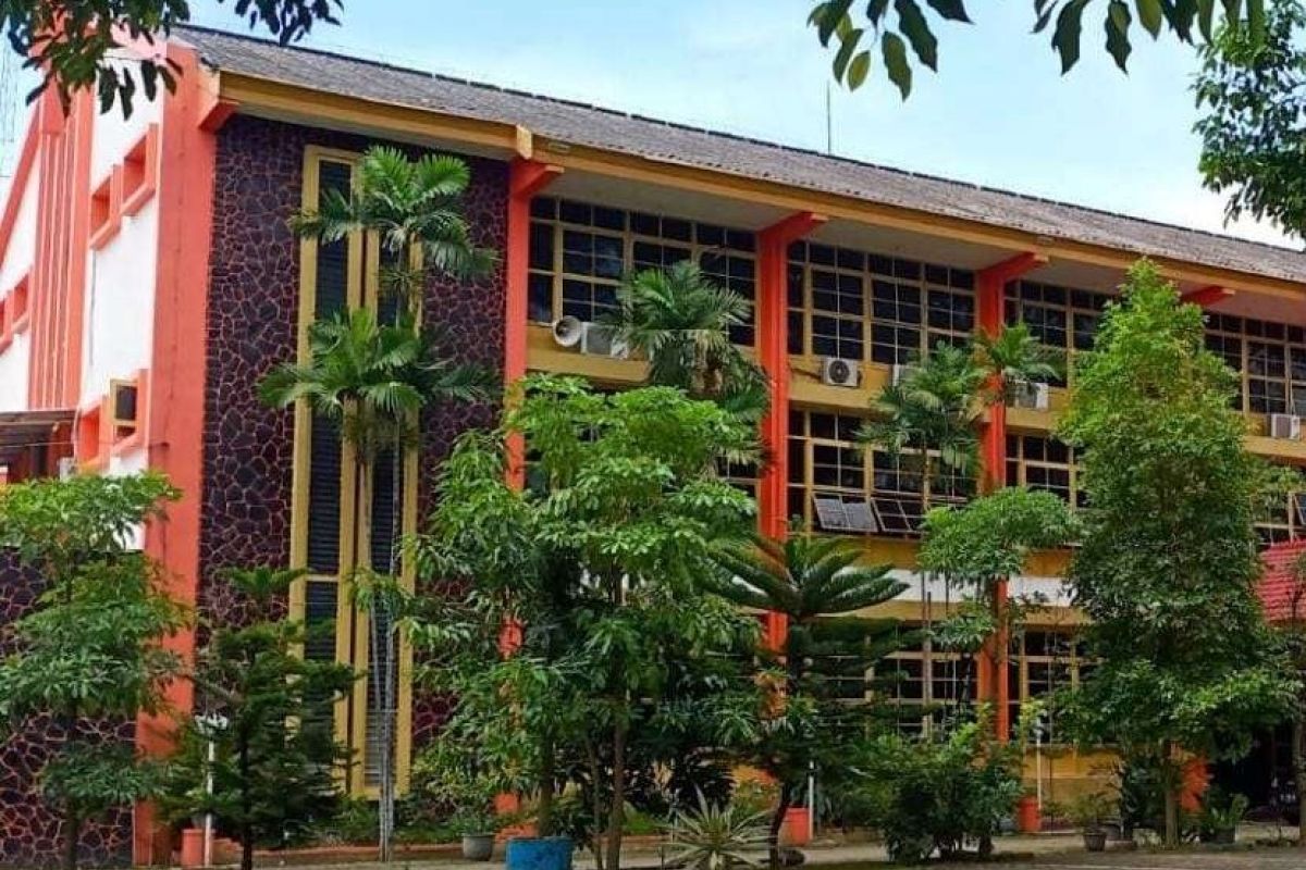 SMAN 1 Kota Madiun hentikan PTM setelah temuan siswa terpapar COVID-19